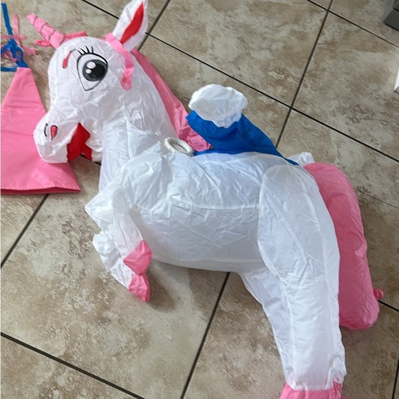 Inflatable ride on white Unicorn costume. - Picture 2 of 3
